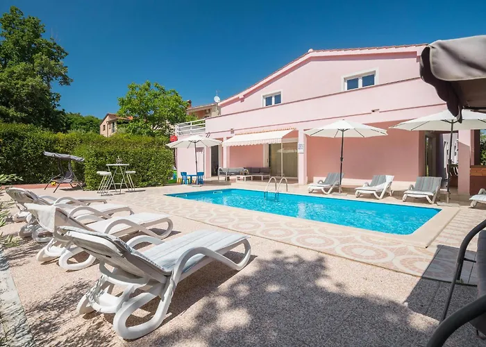 Stunning Home In Porec With Kitchen